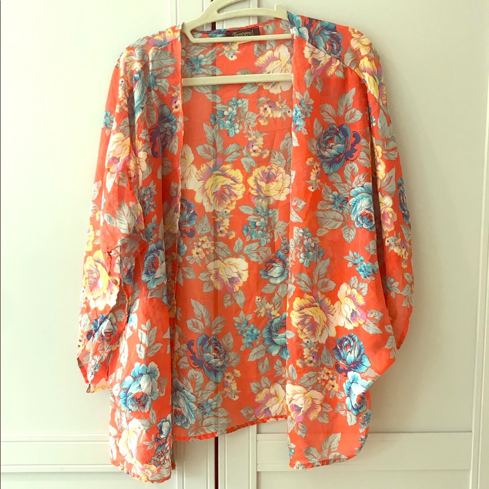 Floral short sleeve top